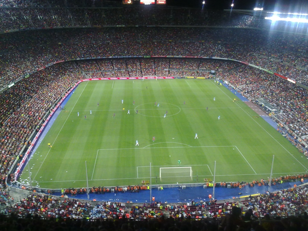 El Camp Nou, estadio del FC Barcelona, lleno de público